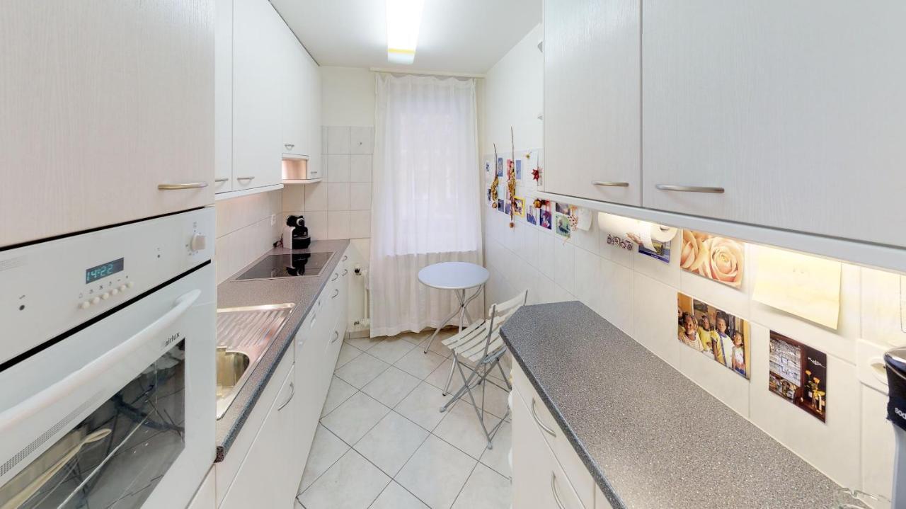 Unique Serviced Living @ Old Town Apartment